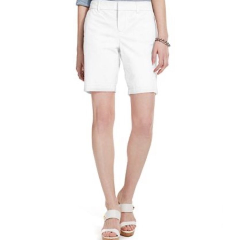 TOMMY HILFIGER | White Bermuda Shorts | Size 8